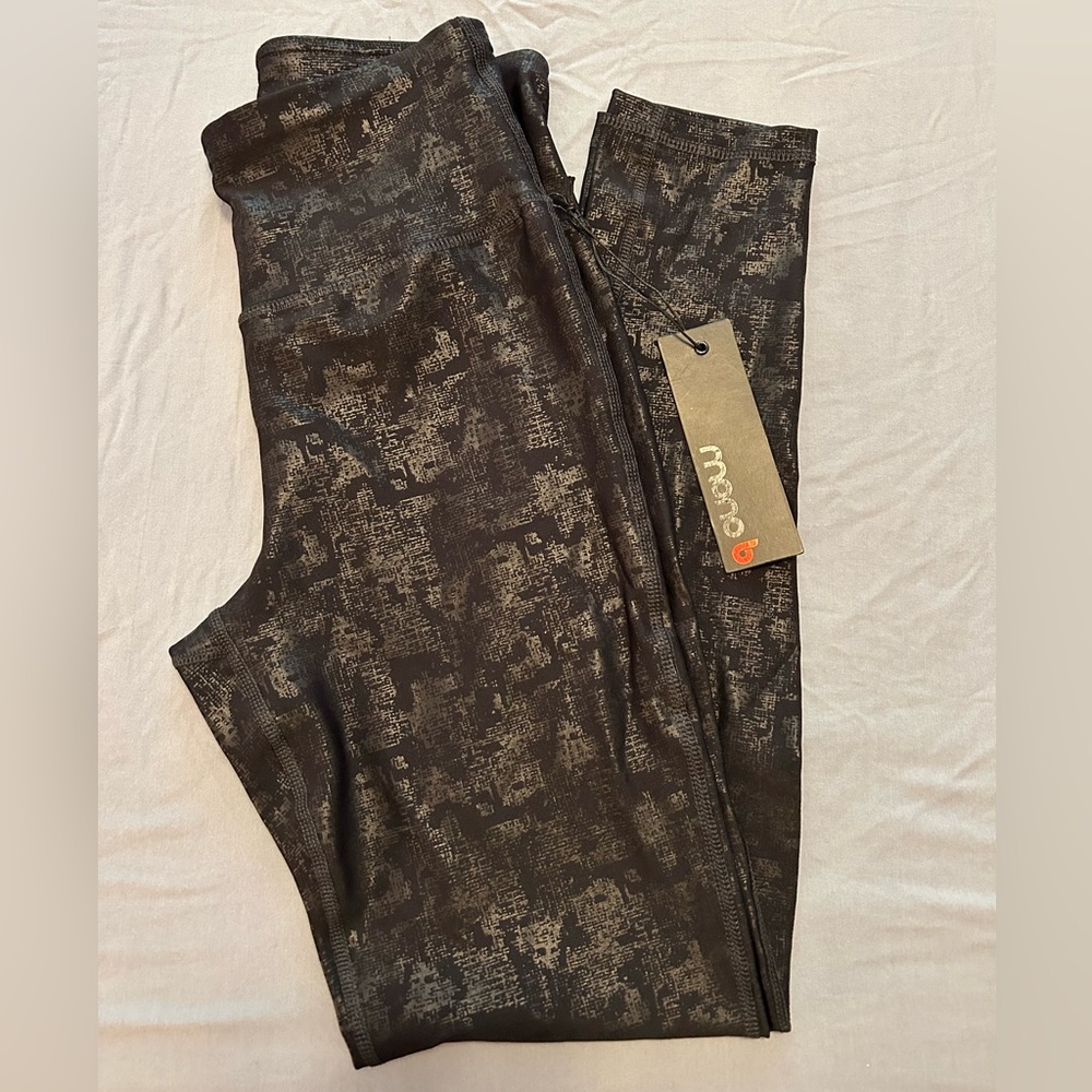 Athleisure wear leggings